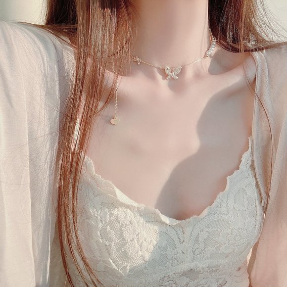 NEW 14K Gold Plated Diamond Butterfly Necklace b - Picture 3 of 7